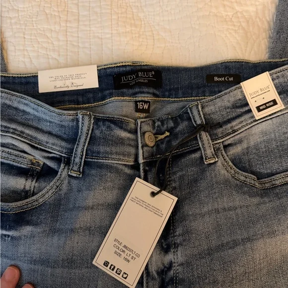 NWT Judy Blue Light Wash boot cut Jeans 16W - Picture 8 of 14